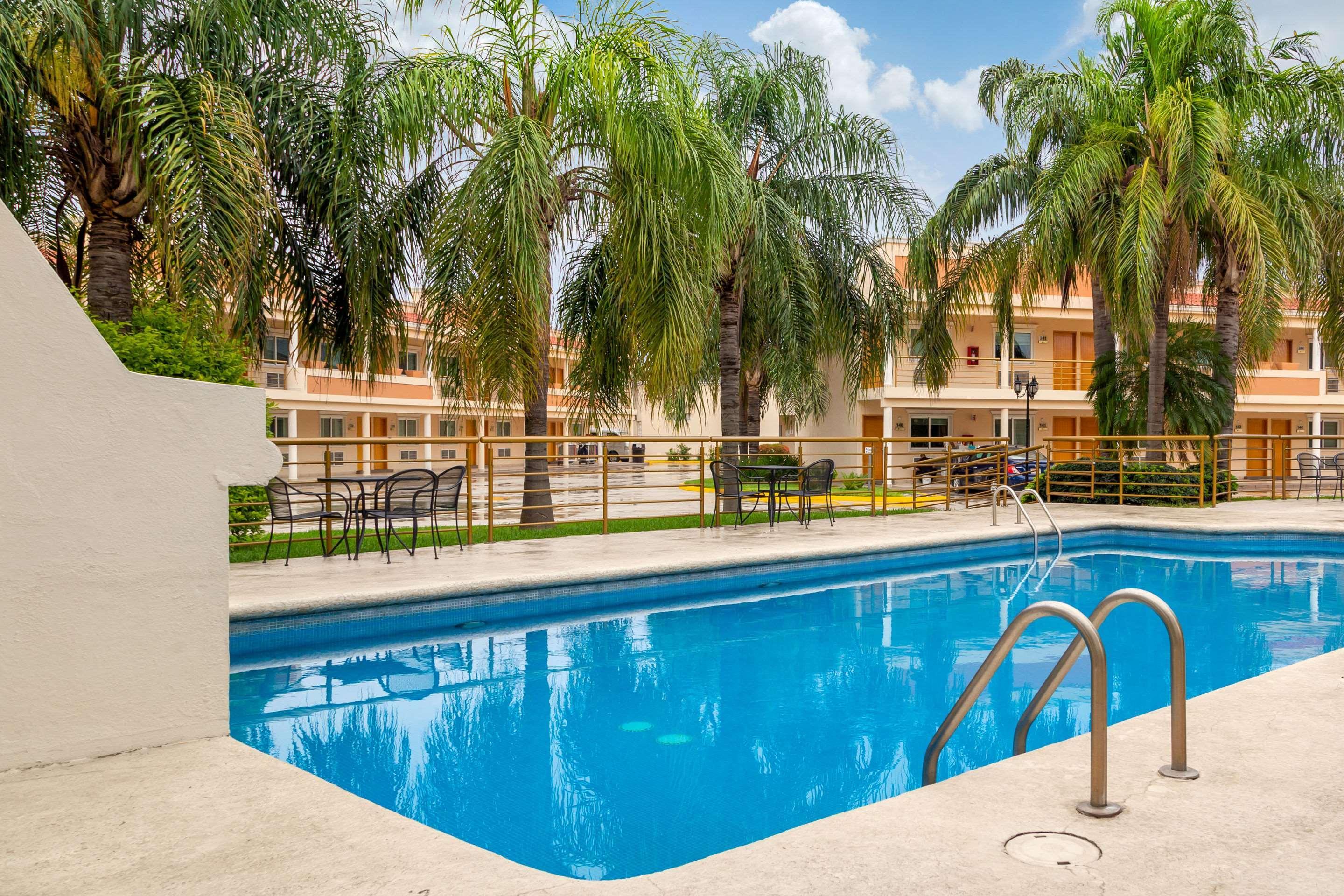 Hotel Comfort Inn Monterrey Norte San Nicolás de los Garzas Eksteriør bilde