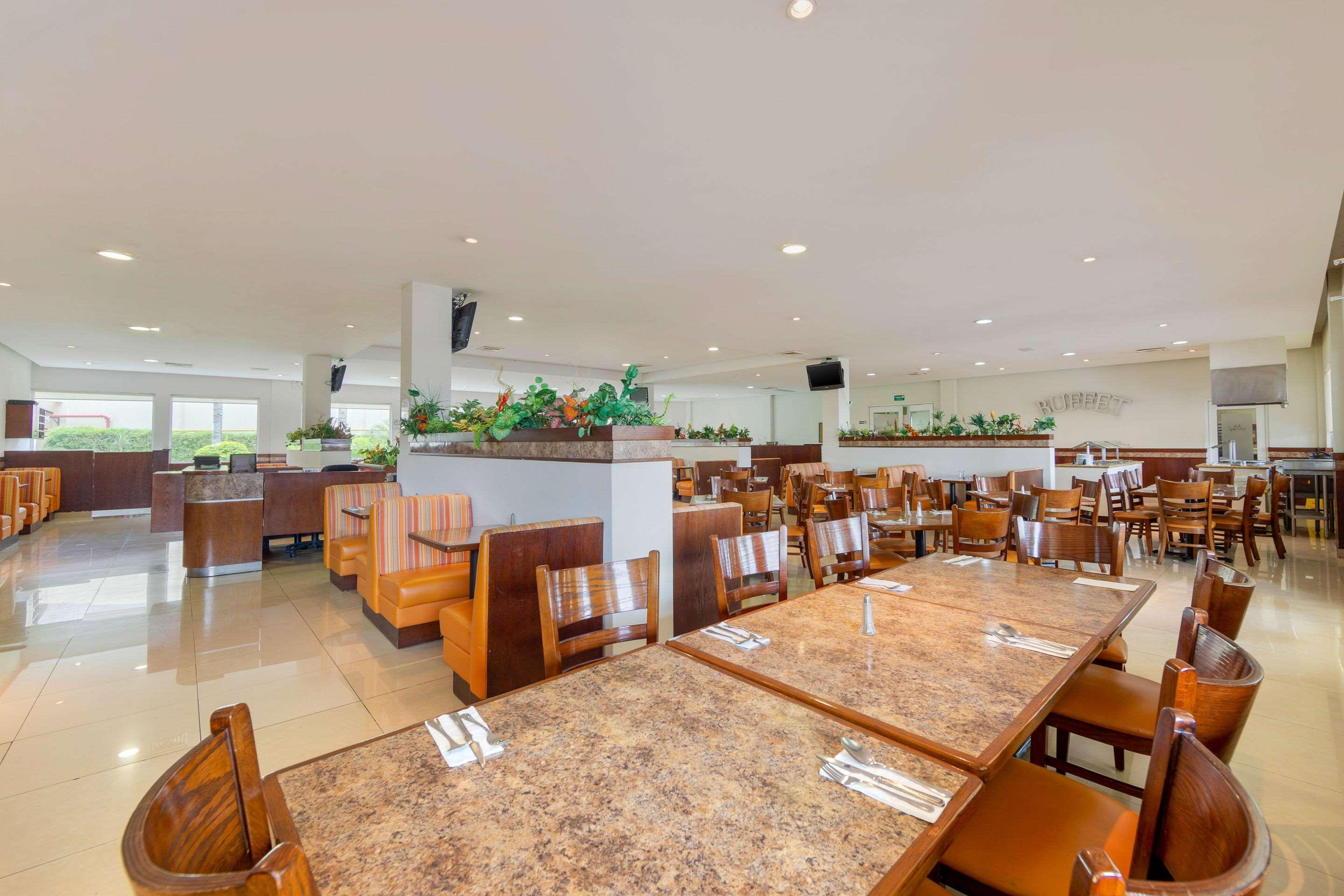 Hotel Comfort Inn Monterrey Norte San Nicolás de los Garzas Eksteriør bilde
